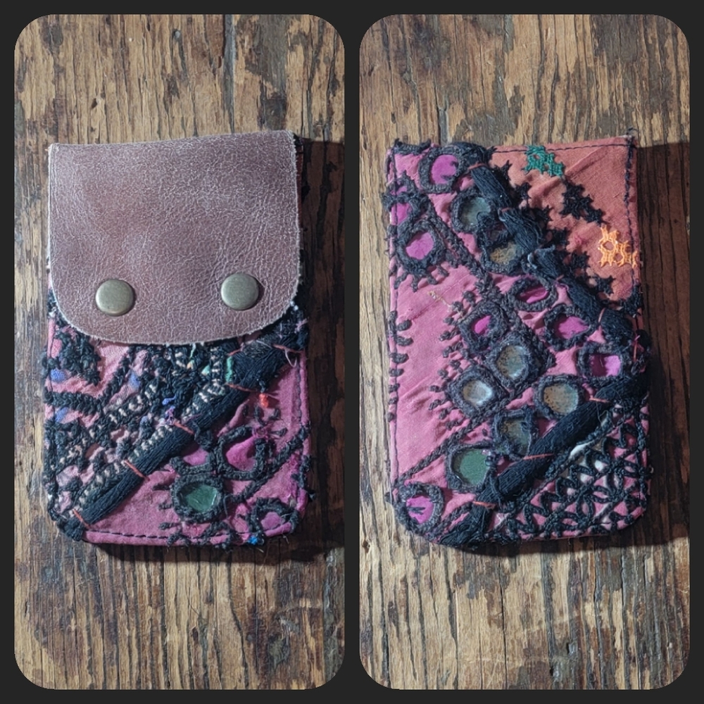 🍳🧠 Free People Boho Embroidered Repurposed vtg banjara hippie Wallet card case